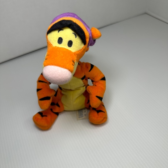 Disney ‘s Winnie The Pooh’s Tigger Star Bean Plush Mattel - Picture 7 of 10